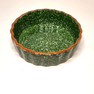 Green Sponge Collection Print Scalloped Terracotta Dish